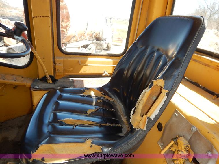 image for item K7031 Fiat-Allis 605 wheel loader