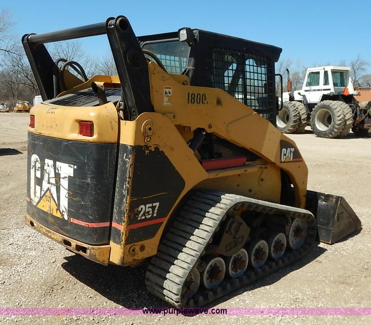 image for item K7179 2003 Caterpillar 257 skid steer