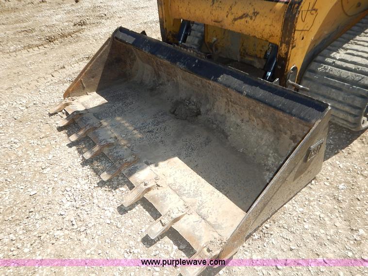 image for item K7179 2003 Caterpillar 257 skid steer