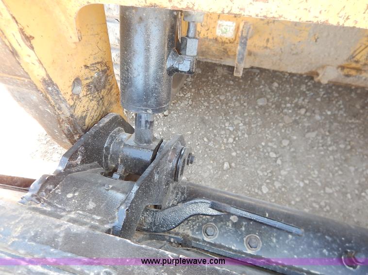 image for item K7179 2003 Caterpillar 257 skid steer