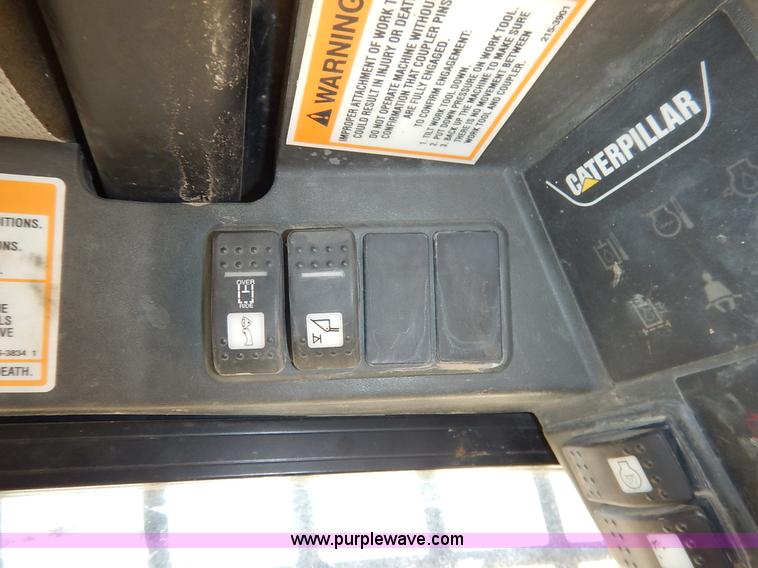 image for item K7179 2003 Caterpillar 257 skid steer