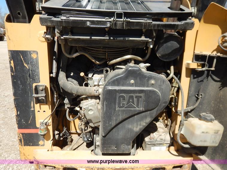 image for item K7179 2003 Caterpillar 257 skid steer