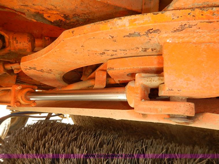 image for item K7342 Broce Broom