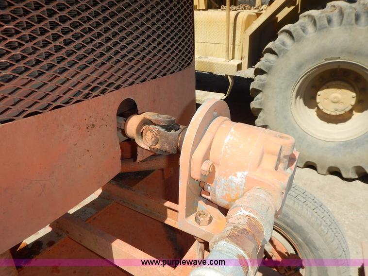 image for item K7342 Broce Broom