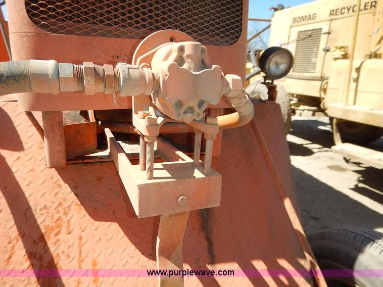 image for item K7342 Broce Broom