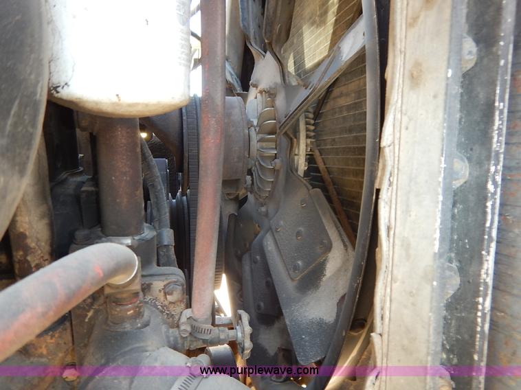 image for item K7343 1983 Ford LNT9000 semi truck