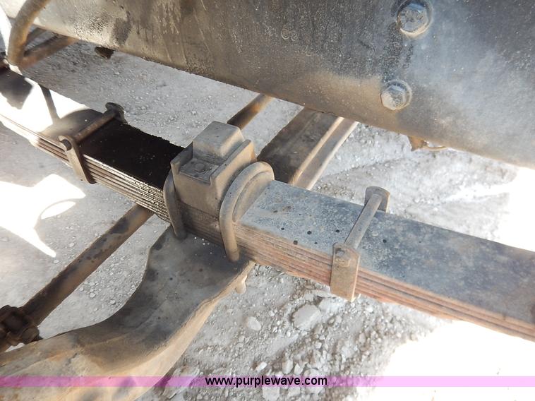 image for item K7343 1983 Ford LNT9000 semi truck