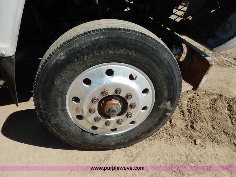 image for item K7343 1983 Ford LNT9000 semi truck