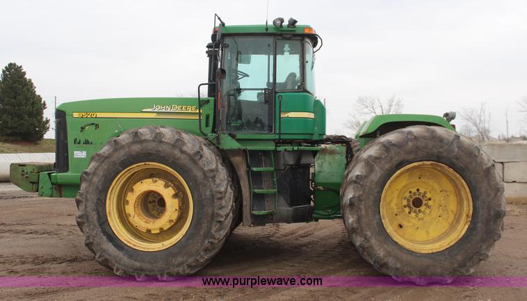 image for item K8931 2002 John Deere 9520 4WD tractor