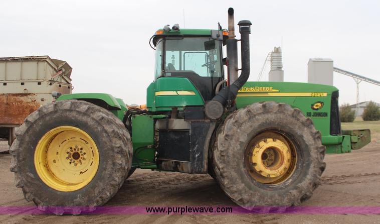 image for item K8931 2002 John Deere 9520 4WD tractor