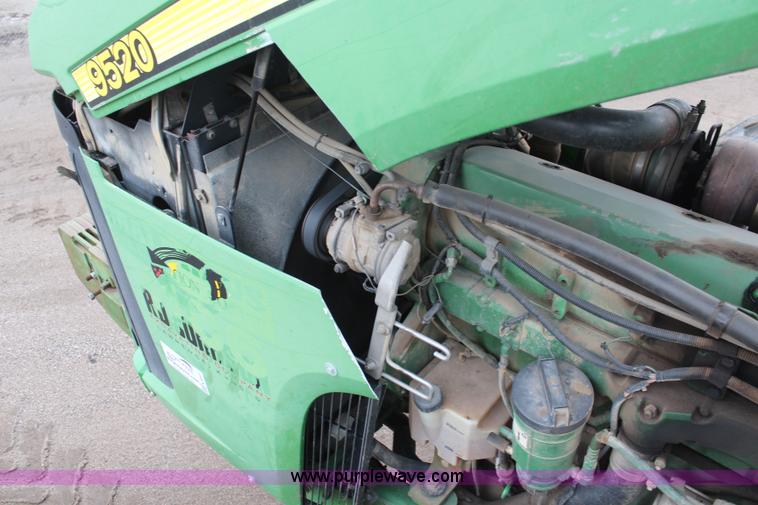 image for item K8931 2002 John Deere 9520 4WD tractor