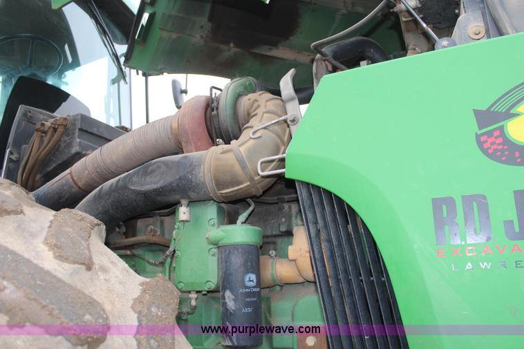 image for item K8931 2002 John Deere 9520 4WD tractor