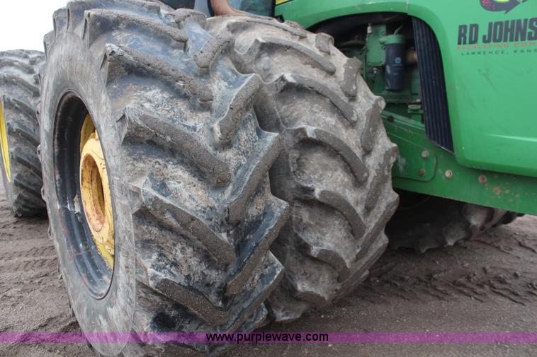 image for item K8931 2002 John Deere 9520 4WD tractor