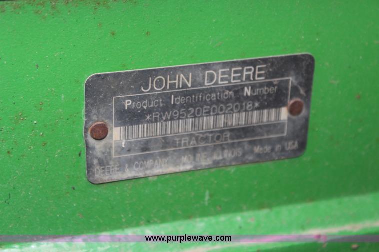 image for item K8931 2002 John Deere 9520 4WD tractor