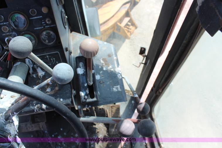 image for item K8960 1977 John Deere 670 motor grader