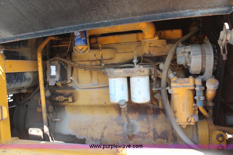 image for item K8960 1977 John Deere 670 motor grader