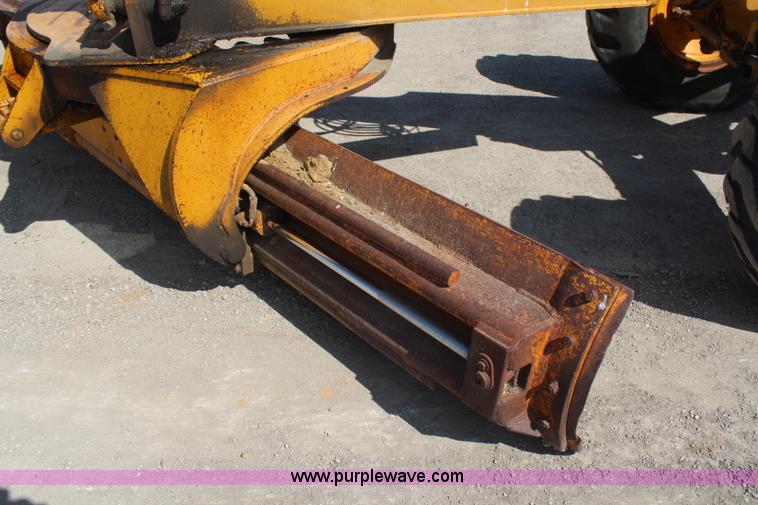 image for item K8960 1977 John Deere 670 motor grader