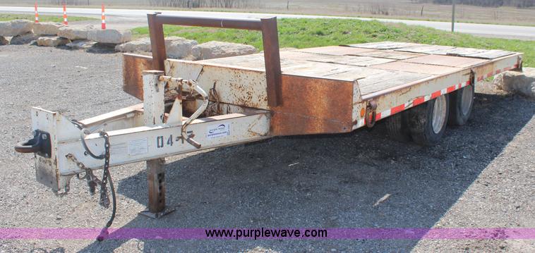 image for item K8961 1986 Trail King tilt deck trailer