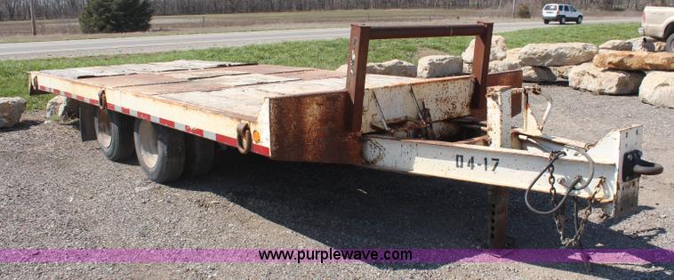 image for item K8961 1986 Trail King tilt deck trailer