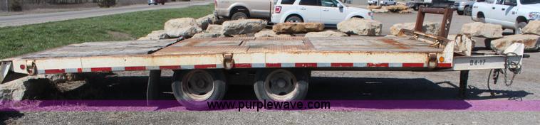 image for item K8961 1986 Trail King tilt deck trailer