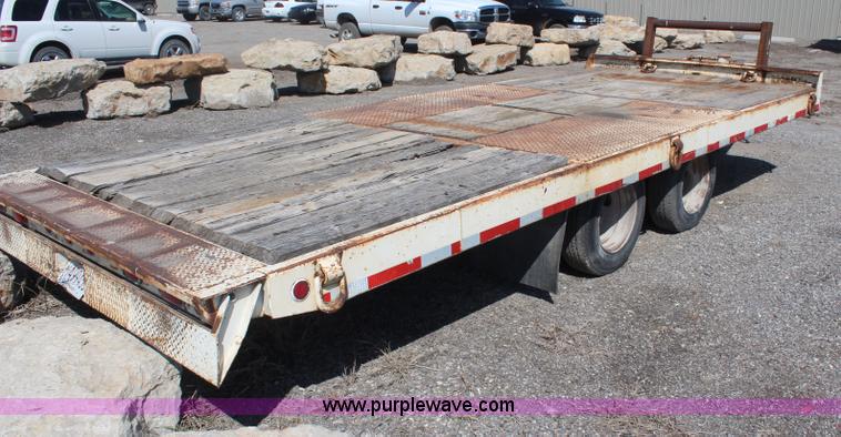 image for item K8961 1986 Trail King tilt deck trailer