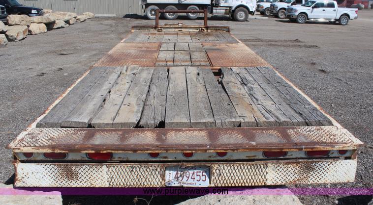 image for item K8961 1986 Trail King tilt deck trailer