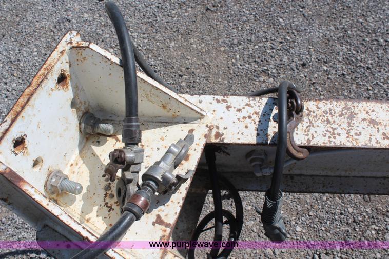 image for item K8961 1986 Trail King tilt deck trailer