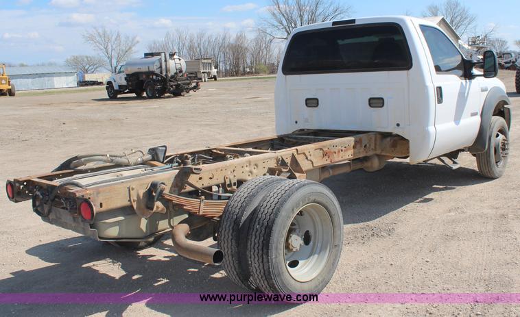 image for item K8962 2005 Ford F550 truck cab and chassis
