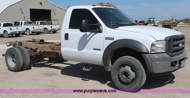 image for item K8962 2005 Ford F550 truck cab and chassis