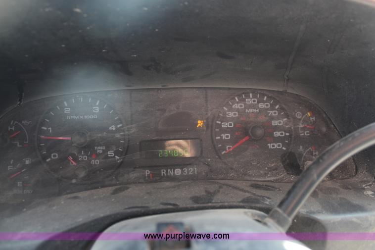 image for item K8962 2005 Ford F550 truck cab and chassis