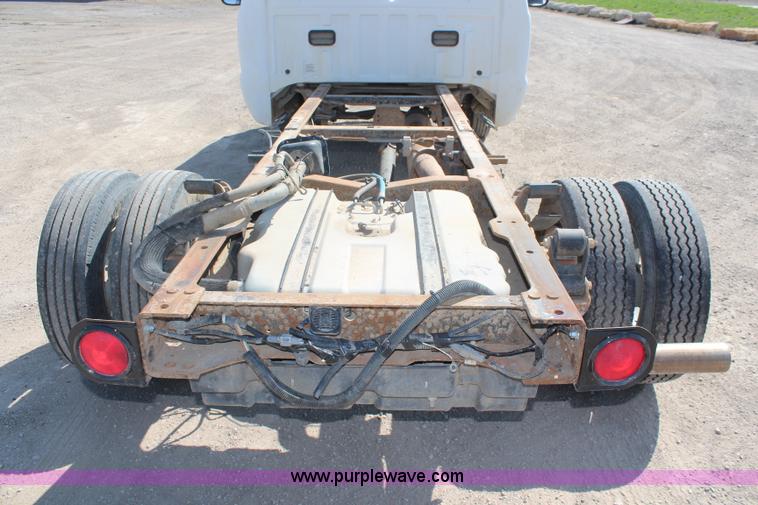image for item K8962 2005 Ford F550 truck cab and chassis