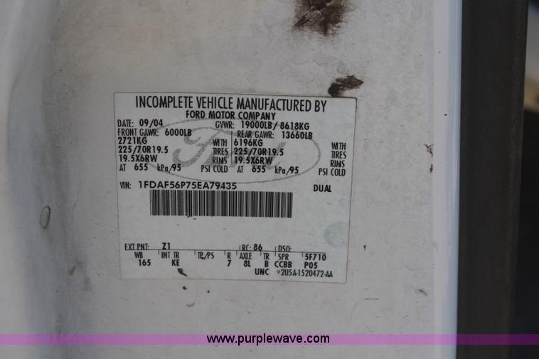 image for item K8962 2005 Ford F550 truck cab and chassis