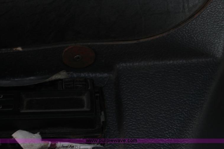 image for item L6704 1999 Mack RD69S mixer truck