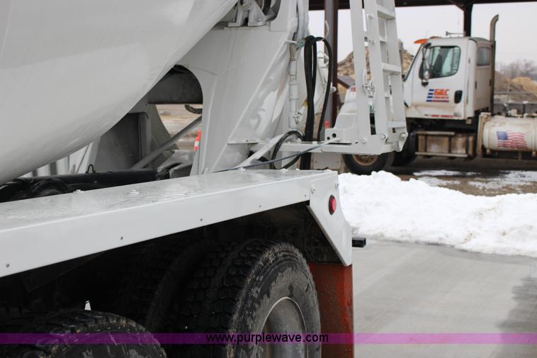 image for item L6704 1999 Mack RD69S mixer truck