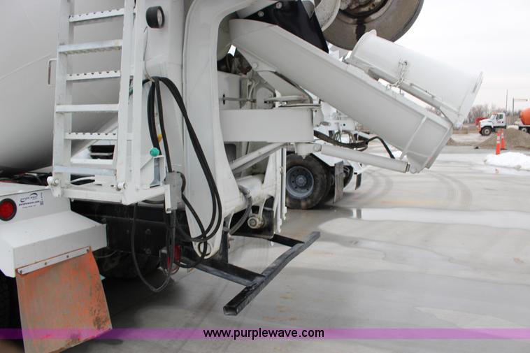 image for item L6704 1999 Mack RD69S mixer truck