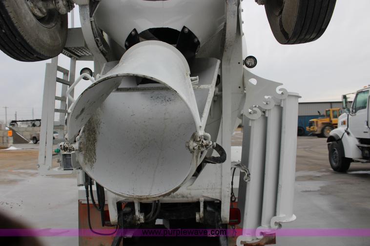 image for item L6704 1999 Mack RD69S mixer truck