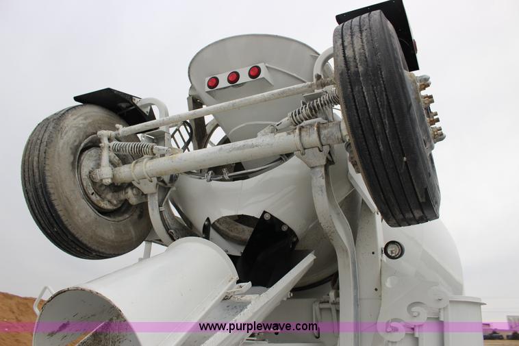 image for item L6704 1999 Mack RD69S mixer truck