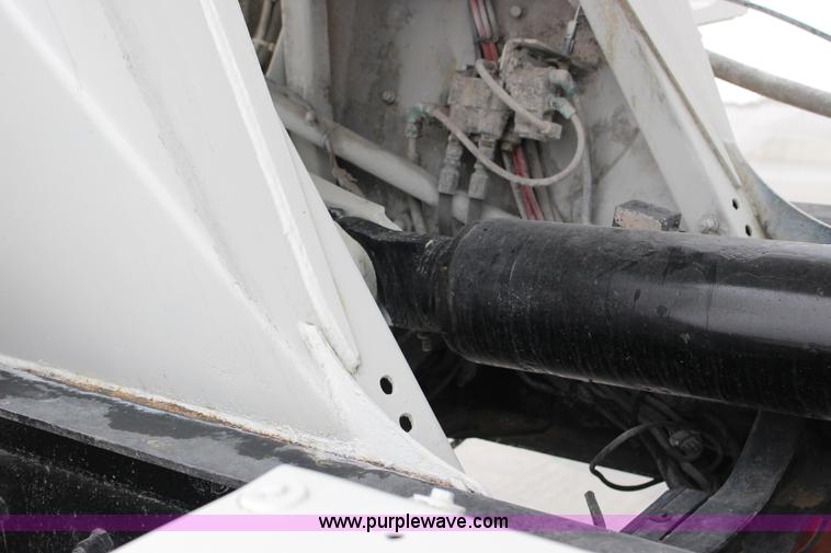 image for item L6704 1999 Mack RD69S mixer truck