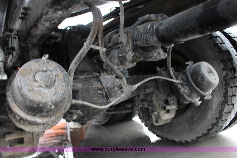 image for item L6704 1999 Mack RD69S mixer truck