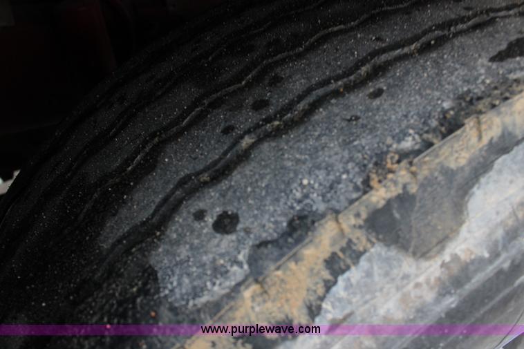 image for item L6704 1999 Mack RD69S mixer truck