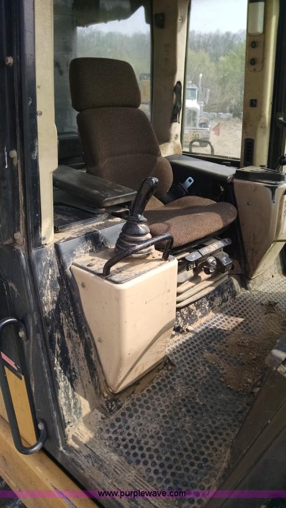 image for item Z9257 2003 Caterpillar 963C track loader