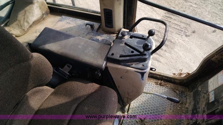 image for item Z9257 2003 Caterpillar 963C track loader