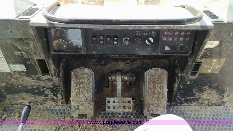 image for item Z9257 2003 Caterpillar 963C track loader