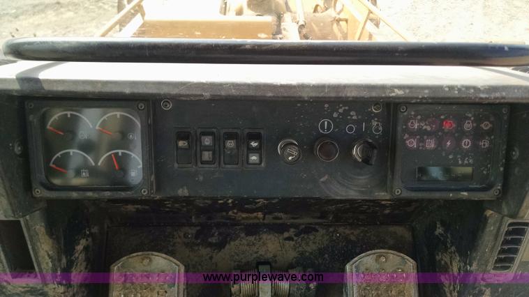 image for item Z9257 2003 Caterpillar 963C track loader