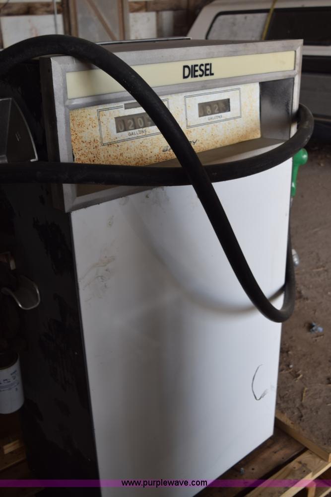 image for item BA9793 (3) assorted fuel pumps