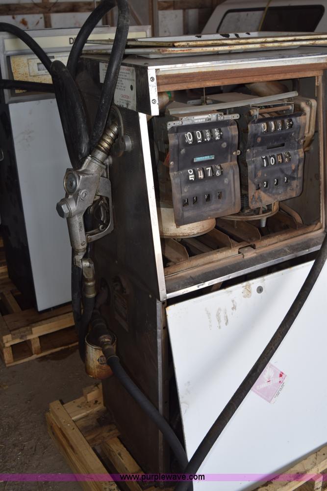 image for item BA9793 (3) assorted fuel pumps