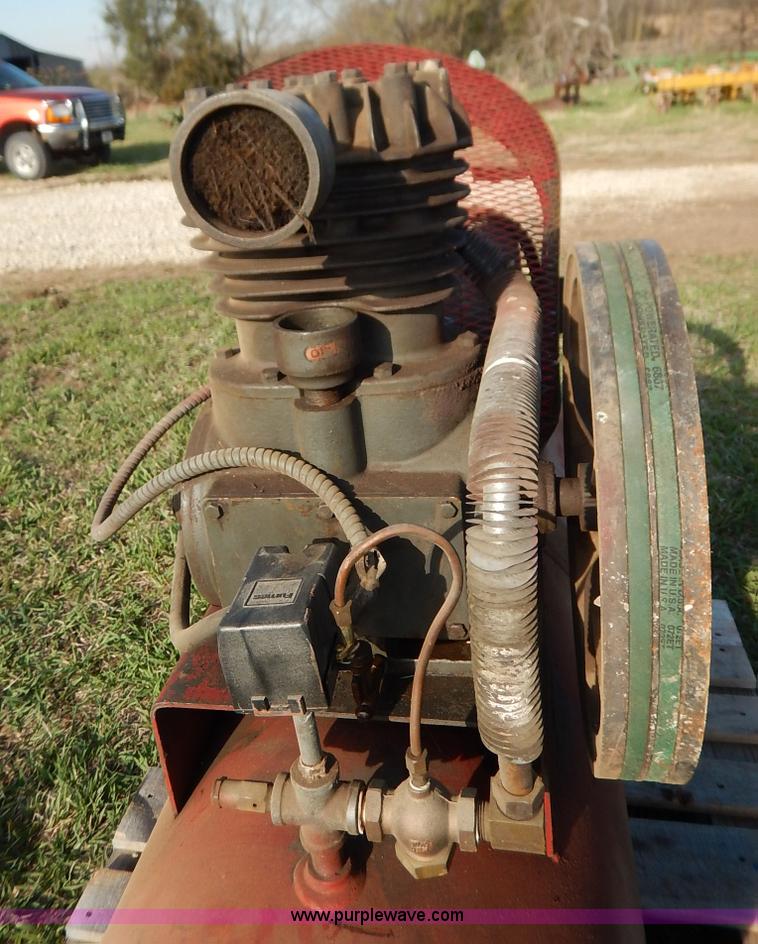 Brunner 3250 air compressor in Paxico, KS Item BC9500 sold Purple Wave