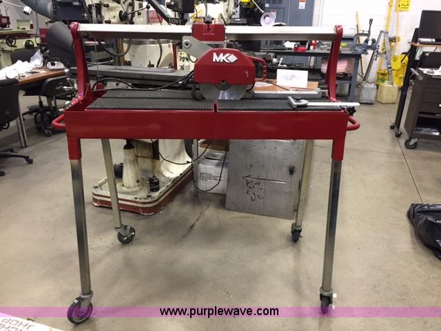 image for item BE9569 Professional tile and stone saw