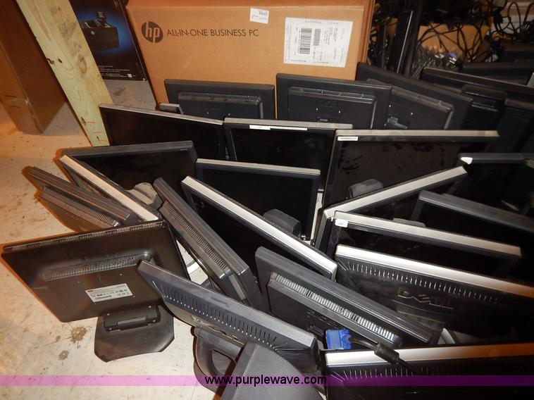 image for item BJ9653 Approximately 40 computer monitors