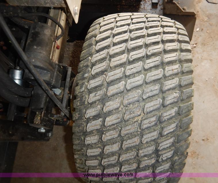 image for item BJ9659 Dixie Chopper Classic 2769 ZTR lawn mower